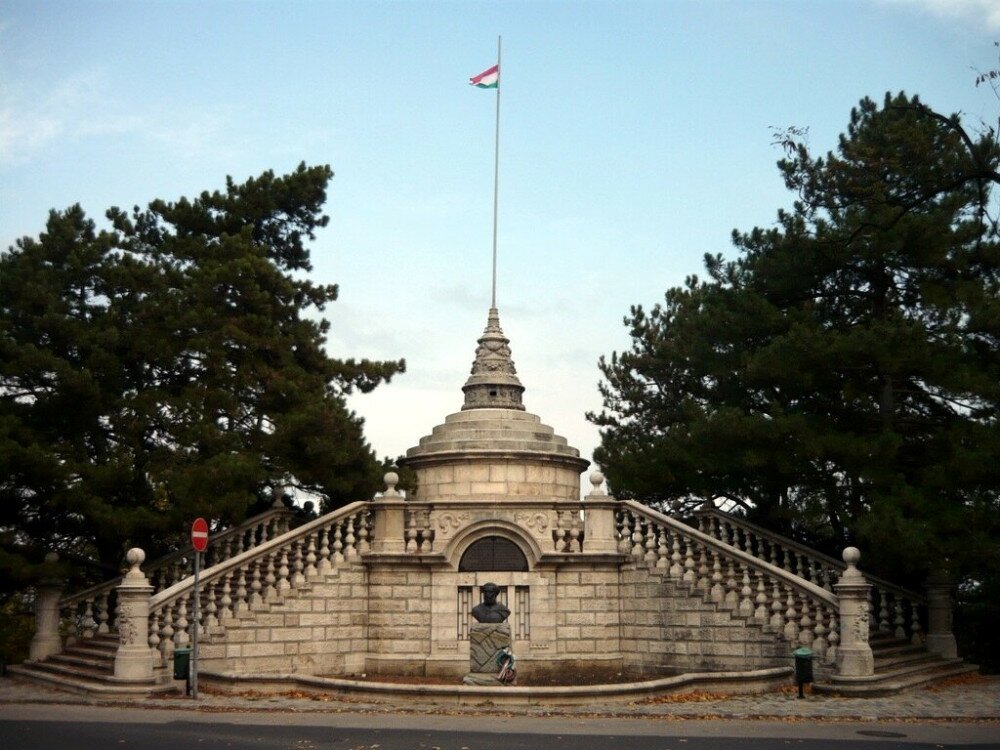 Széchenyi_Monument,_Széchenyi_Hill,_Budapest