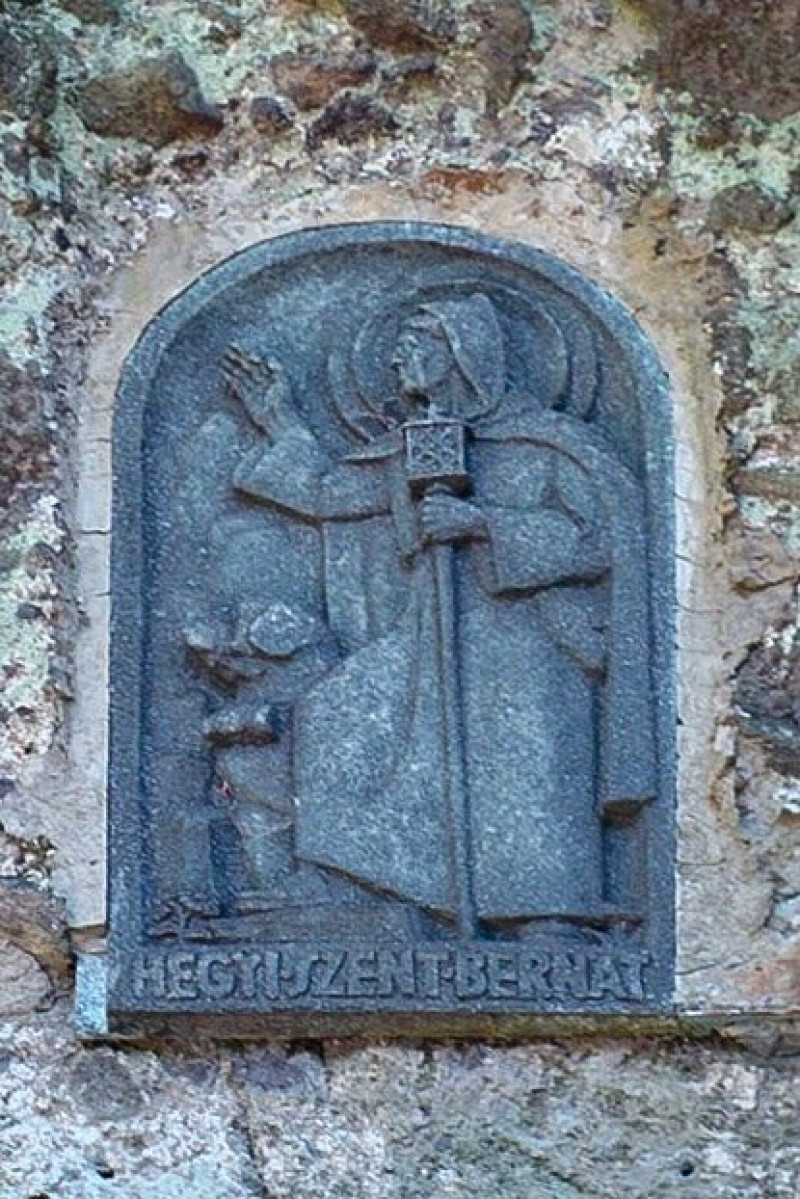 Szent Bernád szobor az Ilona pihenőnél