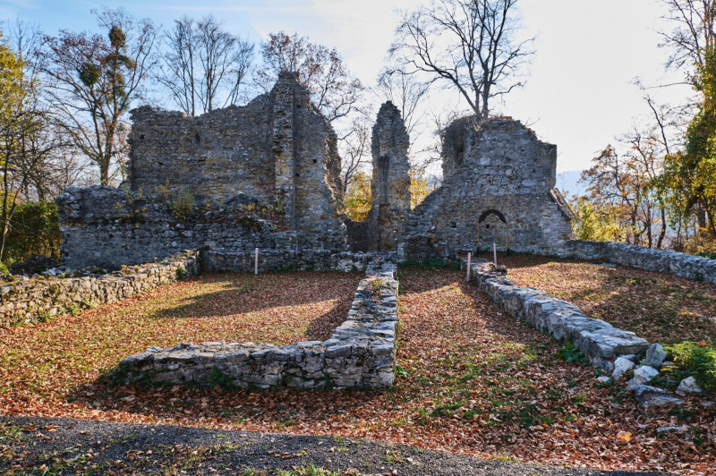 Szentléleki pálos kolostorrom ősszel