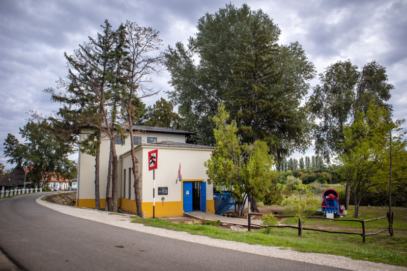 Tiszaörvényi szivattyútelep és csatornahíd