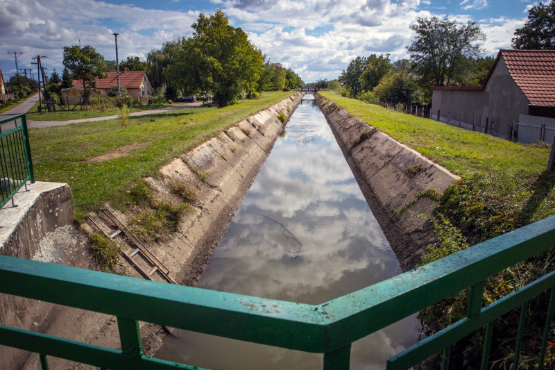 Tiszaörvényi szivattyútelep és csatornahíd