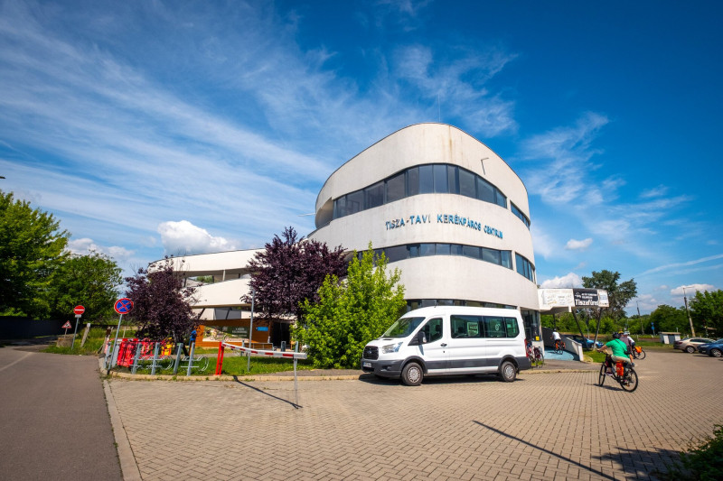 Tisza-tavi Kerékpáros Centrum