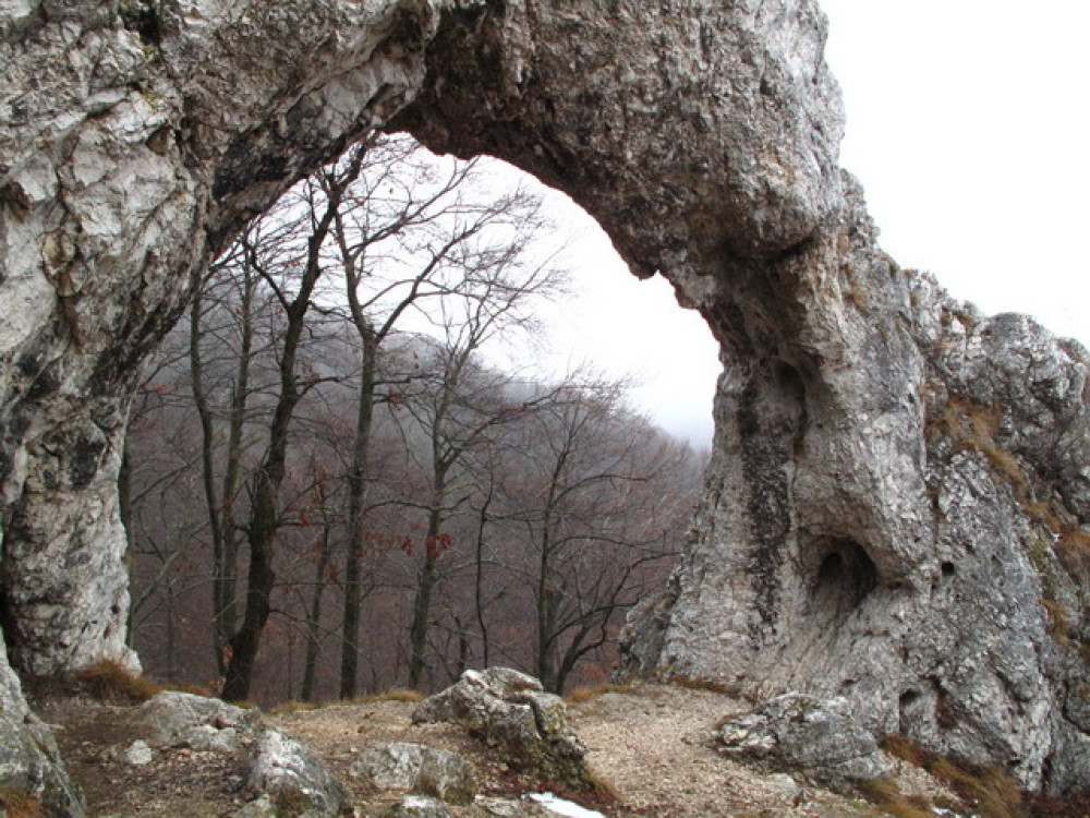 Vaskapu-szikla