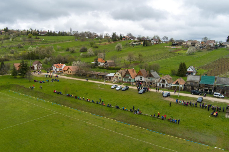 vértestolna
