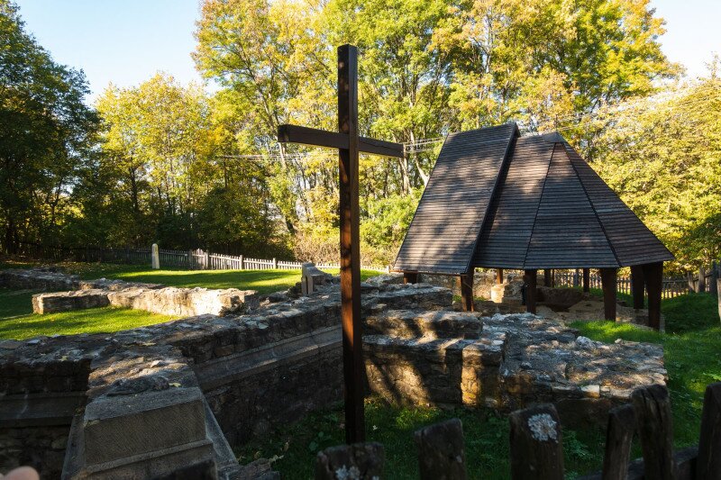 web_10 Klastrompuszta pálos kolostorrom